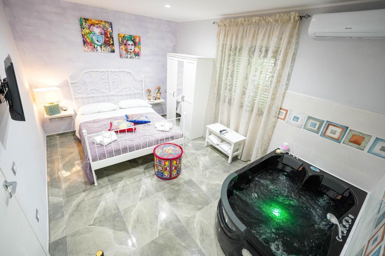 לינה וארוחת בוקר פיצו Piedigrotta Magique Luxury מראה חיצוני תמונה
